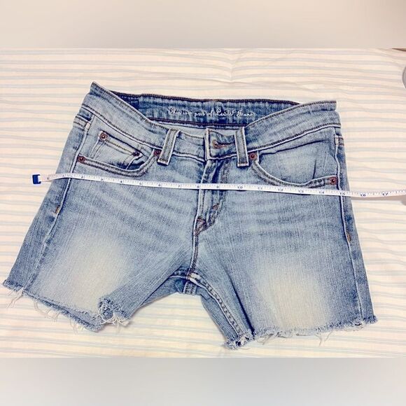 Original authentic Levi cut-off shorts; Size 1 - Picture 12 of 13